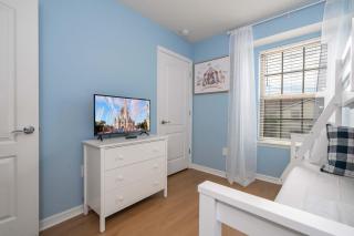 Perfect for families and groups - Enjoy your private pool, BBQ, and resort amenities just minutes from Disney! - 2