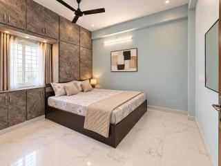 Serene 2BHK Apartment with Fully Equipped Kitchen & Parking in Tirupati - 3