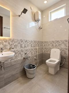 Serene 2BHK Apartment with Fully Equipped Kitchen & Parking in Tirupati - 6