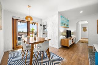 Glenelg Bliss Charming Escape for Beachside Fun - 3
