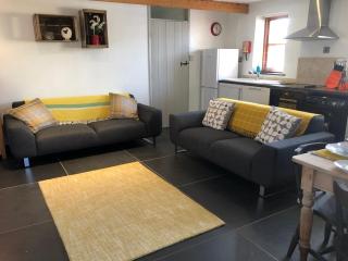 Parlour - 4