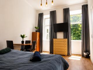 Cozy 1BR Apt &Smart TV, WIFI, For Long Stay - 7