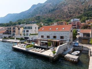 Waterfront Villa in Muo - 0