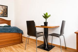 Cozy 1BR Apt &Smart TV, WIFI, For Long Stay - 5