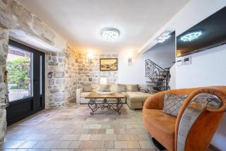 Waterfront Villa in Muo - 3