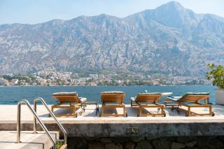 Waterfront Villa in Muo - 5