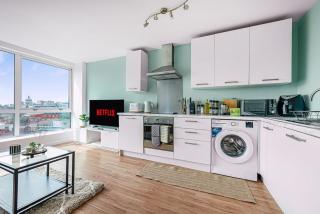 Nottingham City Stay, Stunning Skyline Views - 9