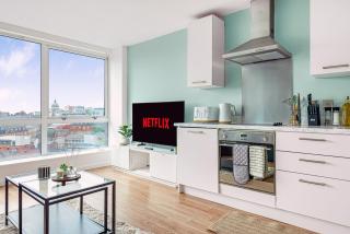 Nottingham City Stay, Stunning Skyline Views - 6