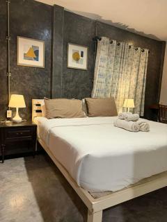 Blue Sky Beach House Samui - 4