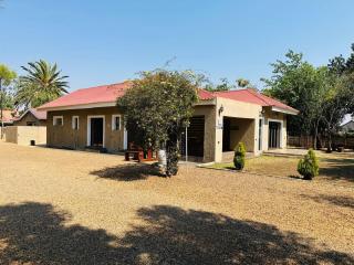 Palisades Lodge - 9