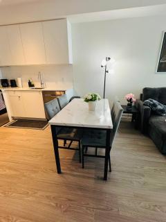Modern 2BR,2BA Near Brock Niagara - 1