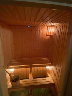 Hus i Forsvik nära Göta Kanal, Tiveden, Sjöar - 2