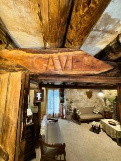 Cave 2000 Rustic Lebanese Mountain Escape - 7