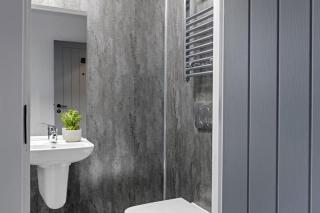 Graduation Studios - Beeston - 8