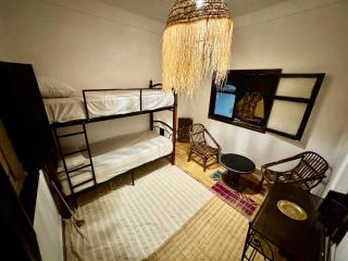 Farissi's Zawya Surf House - 4