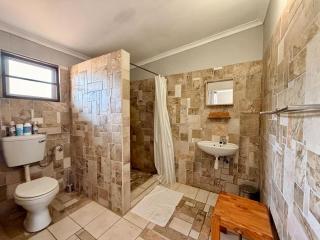 Brandberg White Lady Lodge - Uis - 8