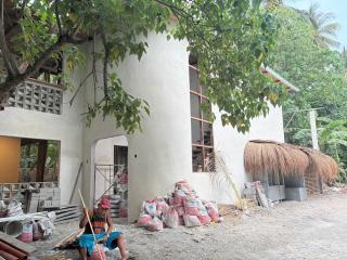 Lazy Fins Hostel - 4