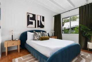 MidMod Bungalow 5BR Heated Pool - 8