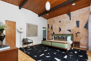 MidMod Bungalow 5BR Heated Pool - 6