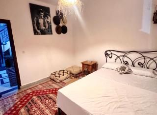 Farissi's Zawya Surf House - 8