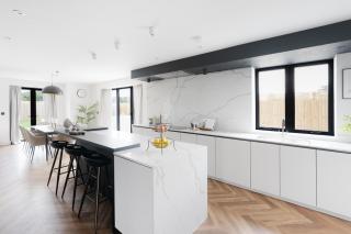 Moorhouse Lodge • Striking Hallen House - 5
