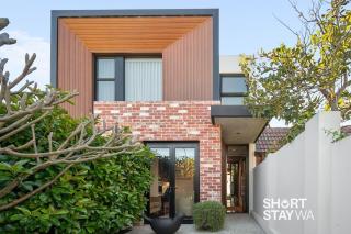 Luxe Coastal Oasis in Cottesloe and Walk to Beach - 2