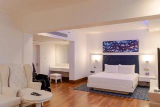 Radisson Blu Kochi - 1