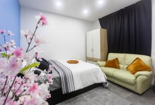 Appart climatisé au RDC avec cuisine privée, trés grande salle de bain, arrivée autonome et fenêtre sur couloir - 1