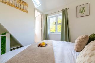 2 Bed House in Cambridge, Family Friendly, Free Parking, Near Station, Fast Wi-Fi & Self Check-In, GioStays - 1