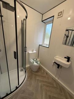 Spacious flat Leeds Bradford airport - 3