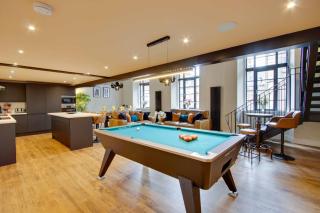 Stunning 3 bedroom apartment with pool table - 6