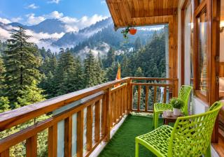 The Woodstock Hotels and Vilaa by Yellow Flower with Free Parking - 1