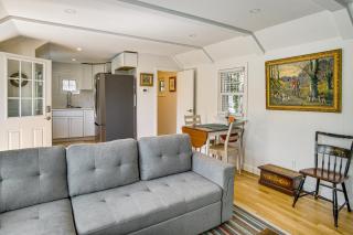 3 Mi to Craigville Beach! Walkable Couple’s Haven - 4
