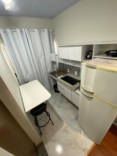 kitnet Brisbane Completa e Confortavel no Residencial Ozzy - 2