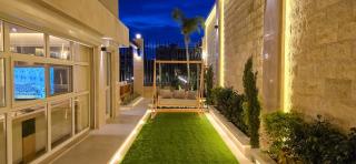 Luxury Hotel 3BR Apartment-Pvt Garden- 6th October - 9