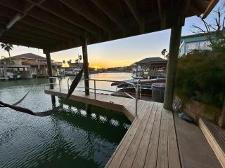 Canal Front Retreat w Boat Dock & Coastal Views - 9
