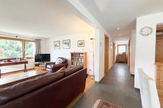 Classic Elegance with Gotschna Views 1-6 Guests - 7