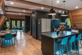 Two Pines Hollow - Private A-Frame Hot Tub Forest Retreat - Rogers - 2