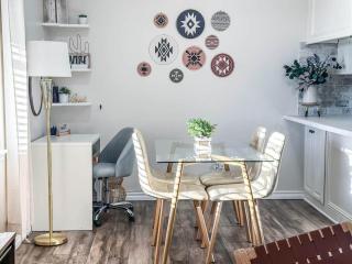 ModWest Escape | Pets Welcome | Near I-40 & Rt 66 - 9