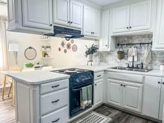 ModWest Escape | Pets Welcome | Near I-40 & Rt 66 - 7