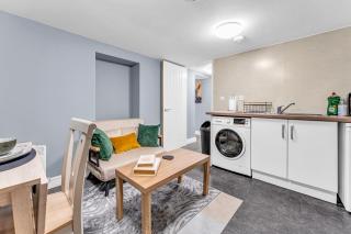 Modern 1BDR Lower Ground Flat in the Town Centre with Parking - Pwllheli - 7