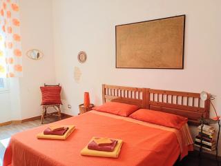 Bright Central Apartment Near Two Towers - 0