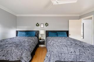 HoustonGem with a Dreamy Pool & Jacuzzi includes Wifi with 6beds - 6