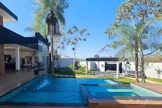 Casa da Cascata, nova, piscina, vista, alto padrão - 0