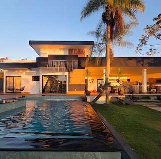 Casa da Cascata, nova, piscina, vista, alto padrão - 8