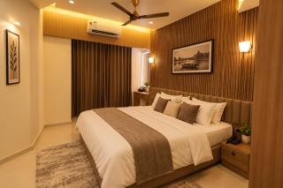Hotel 9 Square Rajkot - Near Synergy Hospital - 7