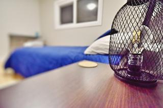 Excellent Location Cozy Room Rentals - 3bd Main Floor suite - 1