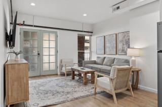 Hearth & Harvest - Cozy Farmhouse-Inspired 2BDR - 9