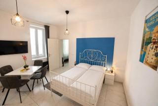 Your Stylish Vienna Stay Near Schonbrunn Palace 24-7 Check-in - 0