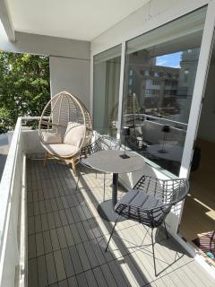 Design Apartment Wunstorf - Balkon, 75 Zoll TV und Mehr - 7